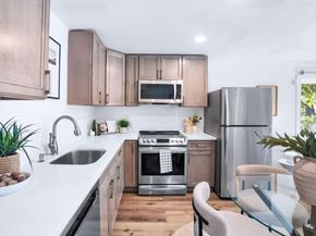 5914 Zinn Drive, Oakland CA 94611