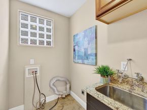 1043 Locust Street, San Jose CA 95110