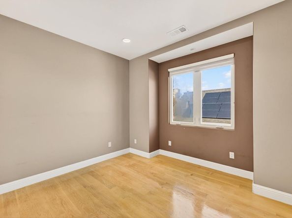 1043 Locust Street, San Jose CA 95110