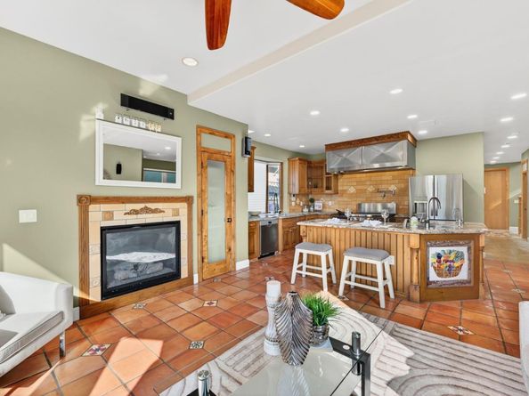 1043 Locust Street, San Jose CA 95110