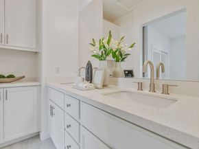 100 Live Oak Way 104, Belmont CA 94002