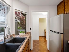2071 Plymouth Street J, Mountain View CA 94043