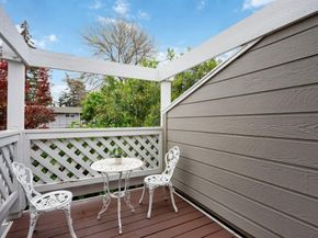 2071 Plymouth Street J, Mountain View CA 94043