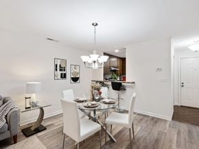 2071 Plymouth Street J, Mountain View CA 94043
