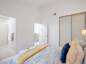 2071 Plymouth Street J, Mountain View CA 94043