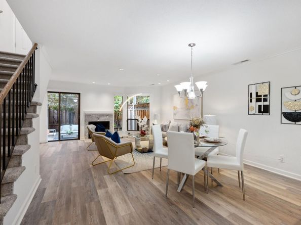 2071 Plymouth Street J, Mountain View CA 94043