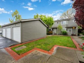 2071 Plymouth Street J, Mountain View CA 94043