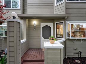 2071 Plymouth Street J, Mountain View CA 94043