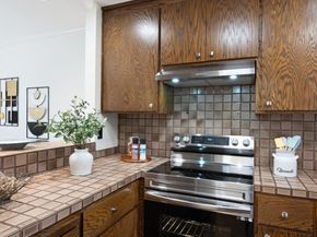 2071 Plymouth Street J, Mountain View CA 94043