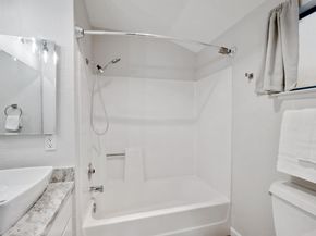 2071 Plymouth Street J, Mountain View CA 94043