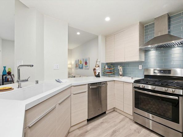 608 Arcadia Terrace 201, Sunnyvale CA 94085