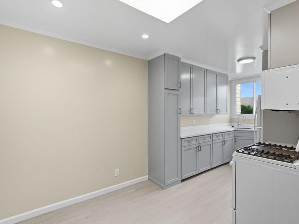 5924 Fulton Street, San Francisco CA 94121