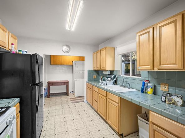 3121 Monticello Avenue, Oakland CA 94619