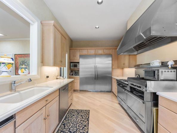 245 W Santa Inez Avenue, Hillsborough CA 94010