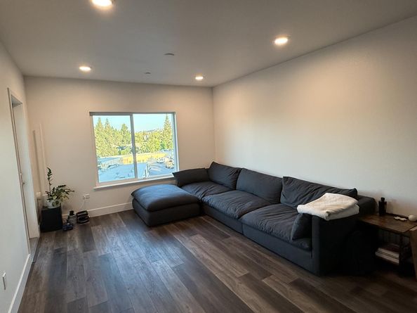 1853 Almaden Road 504, San Jose CA 95125