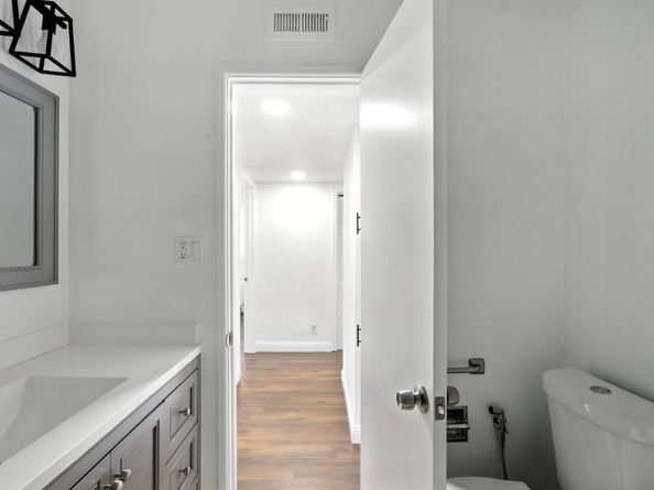 3015 Los Prados Street 114, San Mateo CA 94403