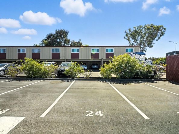 3015 Los Prados Street 114, San Mateo CA 94403