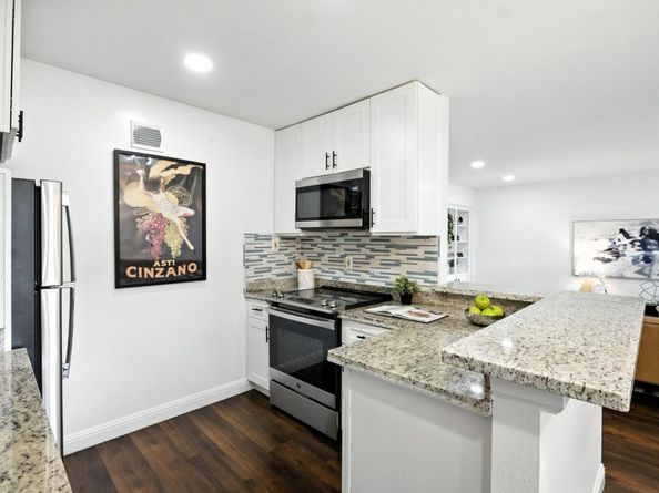 3015 Los Prados Street 114, San Mateo CA 94403