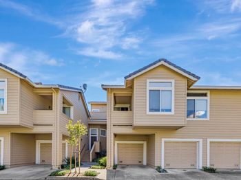 5220 Fairbanks Common