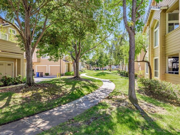 5220 Fairbanks Common, Fremont CA 94555