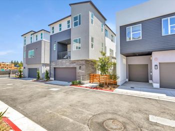 321 Isabelline Court