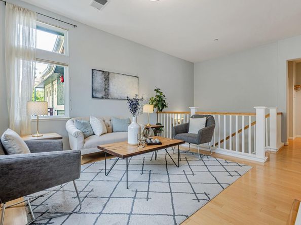 111 Cliff Swallow Court, Brisbane CA 94005