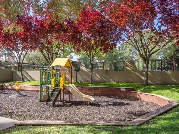 928 Peninsula Avenue 303, San Mateo CA 94401