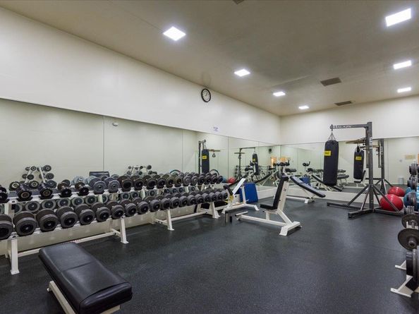 928 Peninsula Avenue 303, San Mateo CA 94401