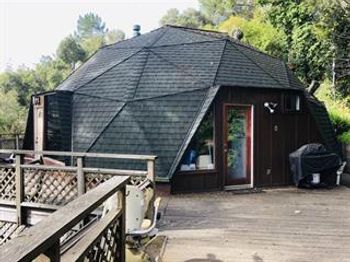 827 Valencia Road