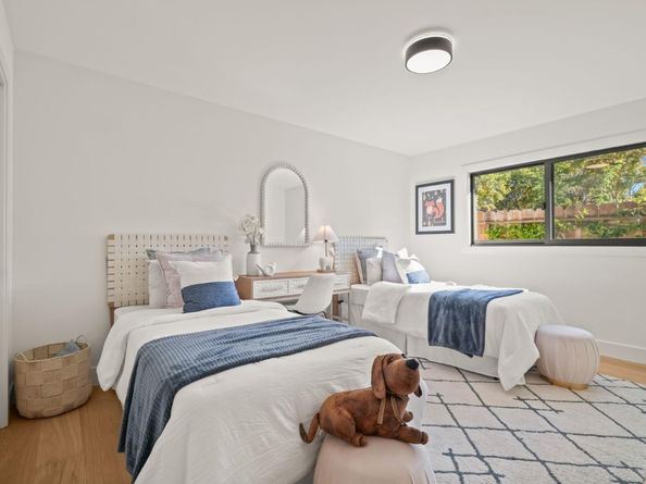 2047 Ashton Avenue, Menlo Park CA 94025