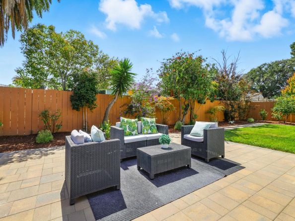1022 E Santa Inez Avenue, San Mateo CA 94401