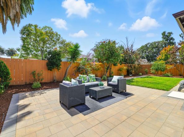 1022 E Santa Inez Avenue, San Mateo CA 94401