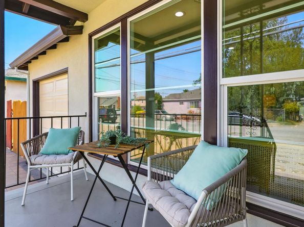 1022 E Santa Inez Avenue, San Mateo CA 94401