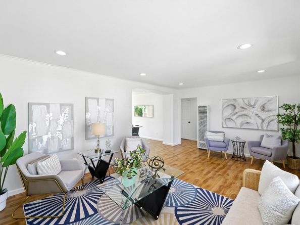 1022 E Santa Inez Avenue, San Mateo CA 94401