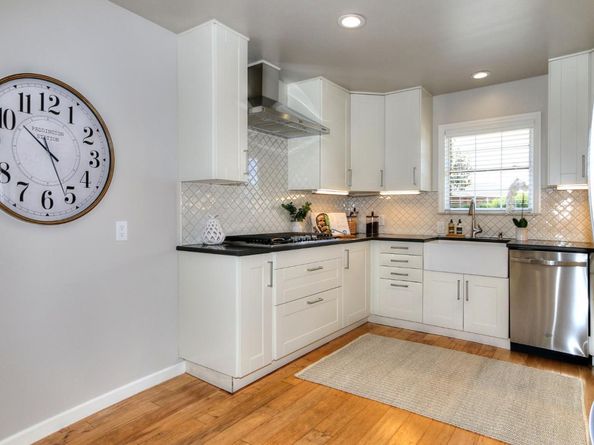 209 Ryder Street, San Mateo CA 94401