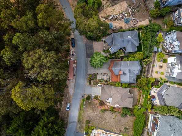 450 Sevilla Avenue, El Granada CA 94018