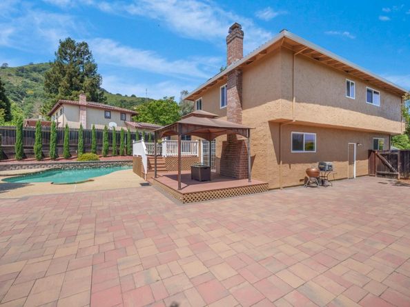 810 W Main Avenue, Morgan Hill CA 95037