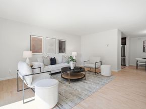 1031 Crestview Drive 305, Mountain View CA 94040