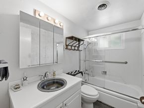 1225 Manzano Way, Sunnyvale CA 94089