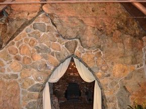 3035 Canyon Road, Burlingame CA 94010