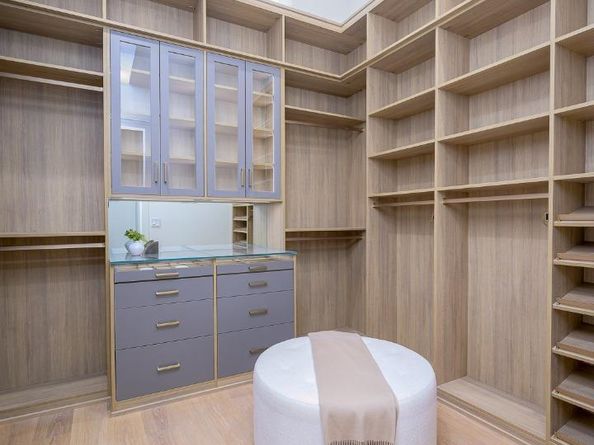 1027 Waverley Street, Palo Alto CA 94301