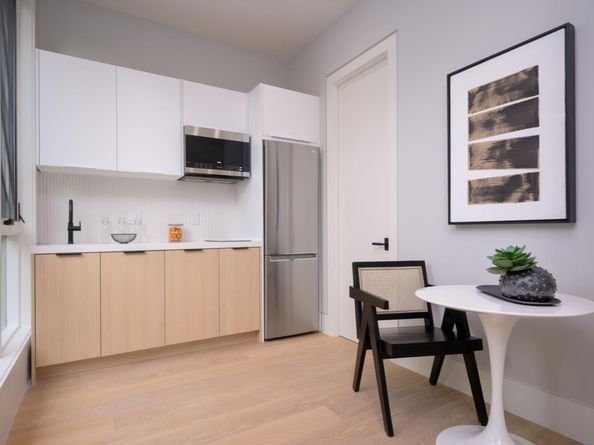 1027 Waverley Street, Palo Alto CA 94301