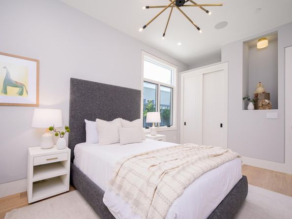 1027 Waverley Street, Palo Alto CA 94301