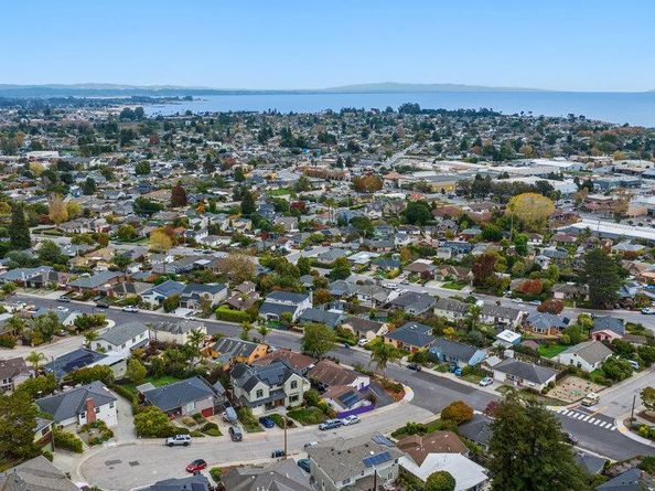 118 Las Ondas Court, Santa Cruz CA 95060