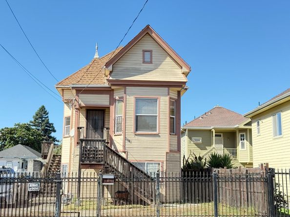 2841 Filbert Street, Oakland CA 94608