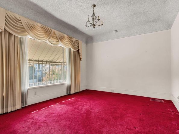 852 58th Street, Oakland CA 94608