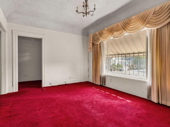 852 58th Street, Oakland CA 94608