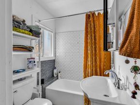 852 58th Street, Oakland CA 94608