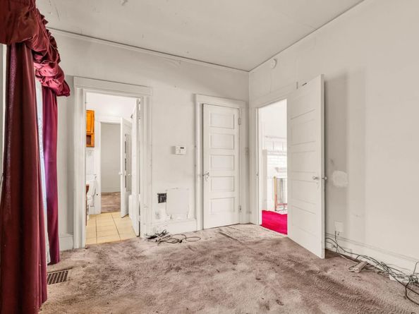 852 58th Street, Oakland CA 94608