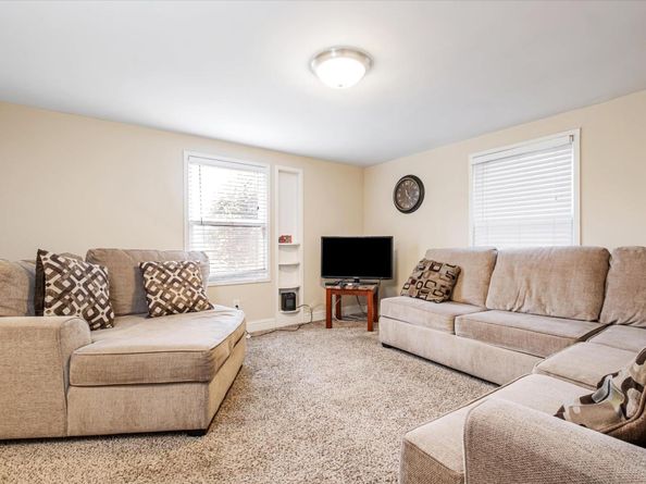 8245 Golf Links Road, Oakland CA 94605